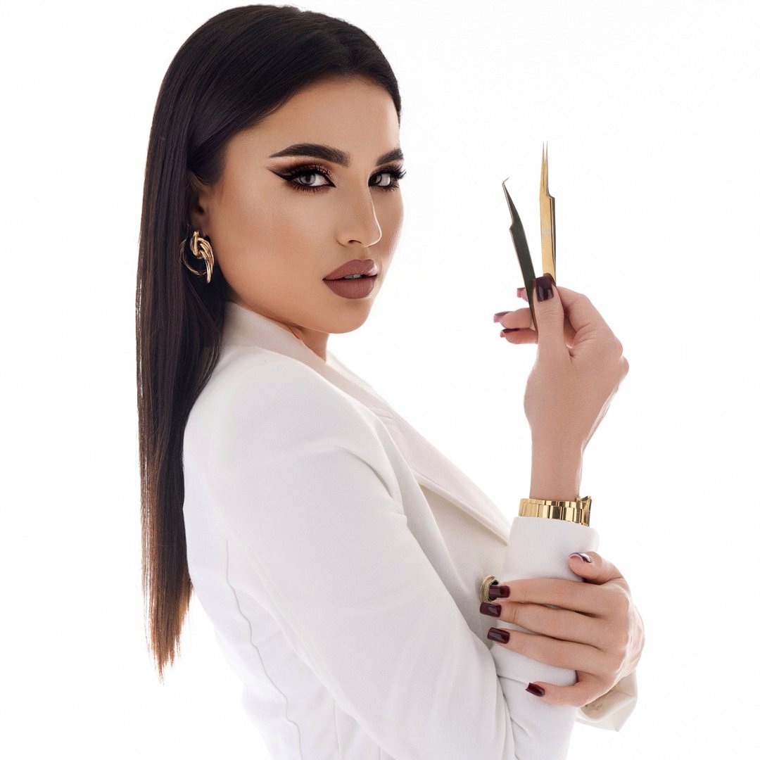 Irina, lashmaker e beauty expert